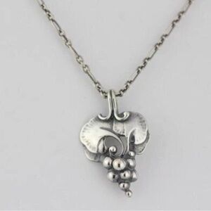 GEORG JENSEN Vintage Rare Collectors 1996 Heritage 925 SS Grape Necklace